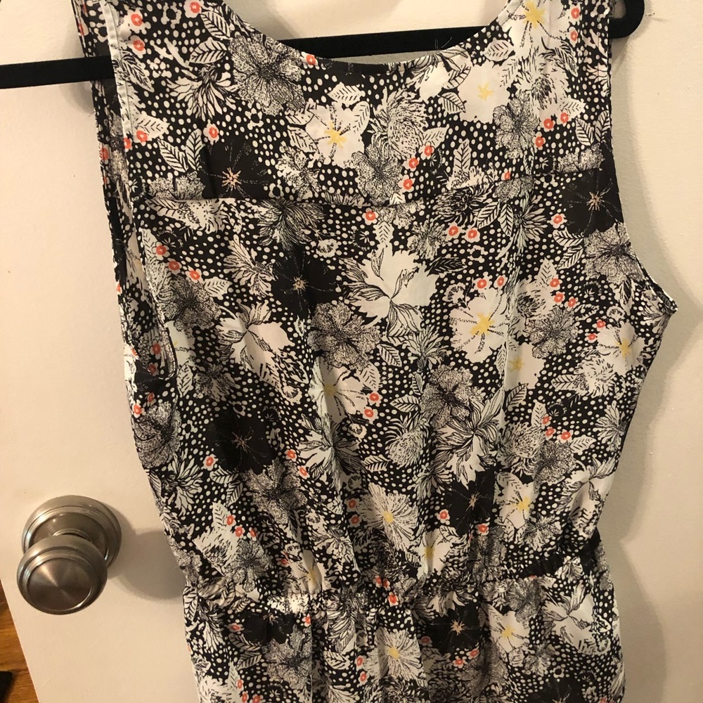 Summery/Spring Blouse - Picture 2 of 3
